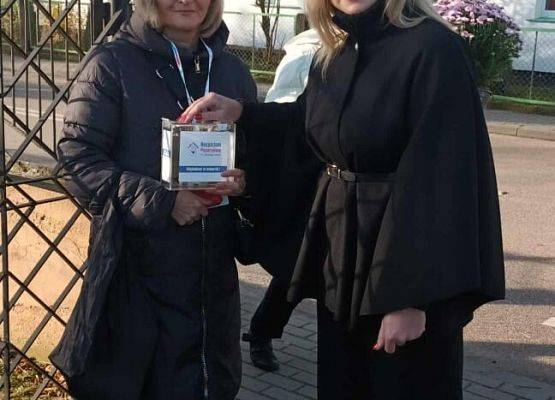 pani wicedyrektor podczas kwesty