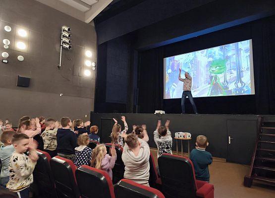 Grafika 22: Lekcja w kinie „Fregata” w Lęborku