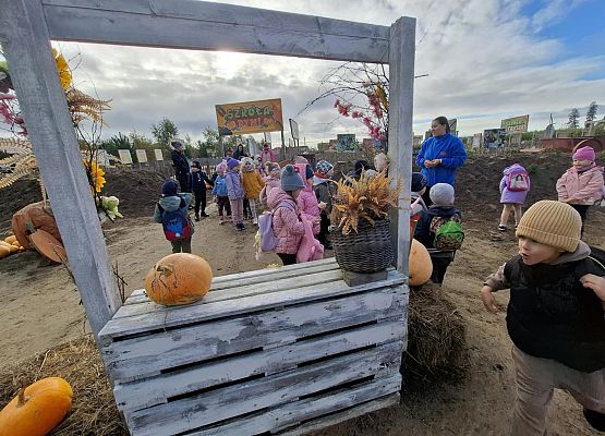 przedszkolaki na wycieczce