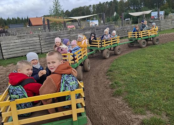 przedszkolaki na wycieczce