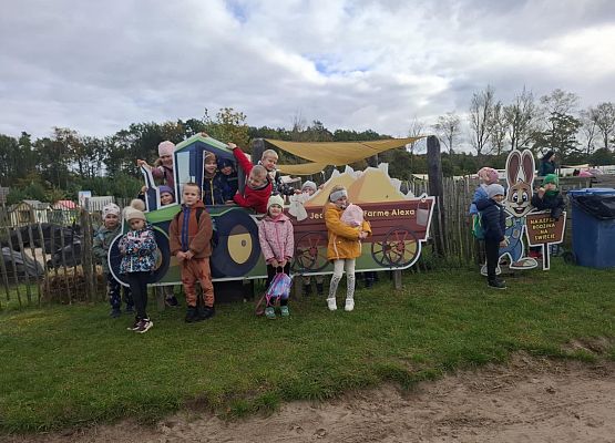 przedszkolaki na wycieczce