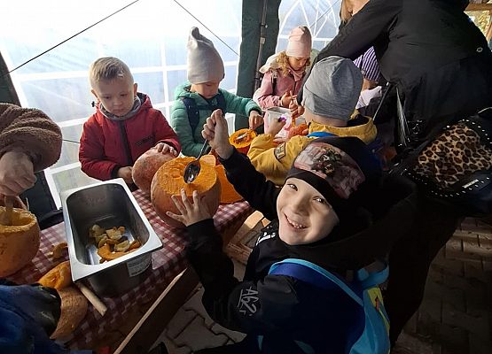 przedszkolaki na wycieczce