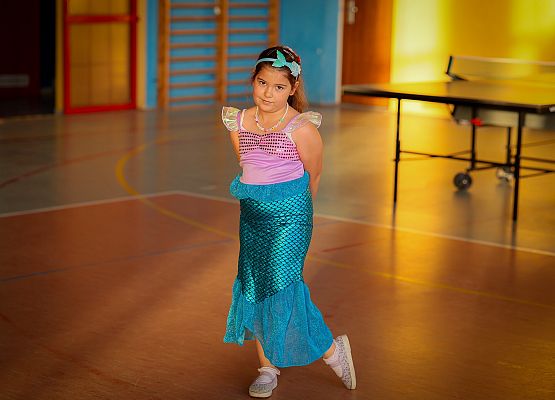 dziewczynka w przebraniu