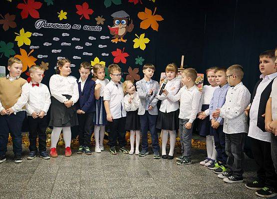 uczniowie występują