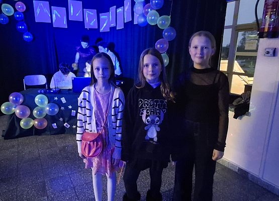 uczennice w trakcie zabawy