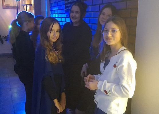 uczennice w trakcie zabawy