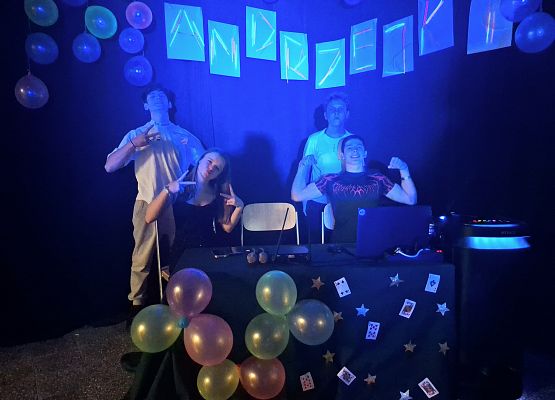 uczniowie w trakcie zabawy