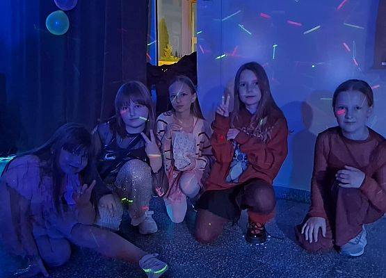 uczennice w trakcie zabawy