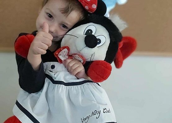 dziecko w przebraniu