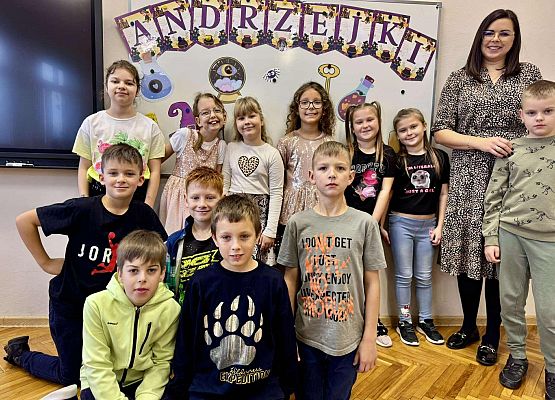 dzieci podczas zabawy