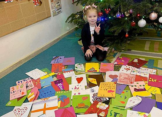 dziewczynka z karkami