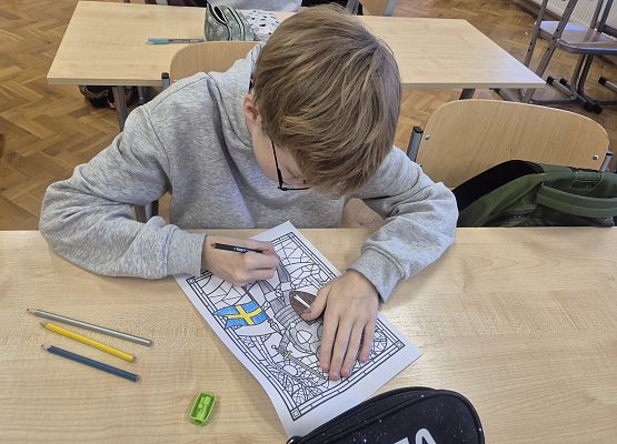 uczeń wykonuje zadanie