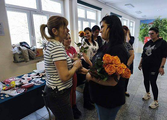 uczestnicy kiermaszu