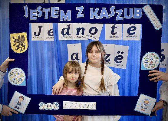 obchody Dnia Jedności Kaszubów w Zespole Szkół w Łebieniu