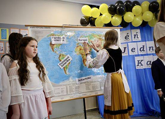 obchody Dnia Jedności Kaszubów w Zespole Szkół w Łebieniu