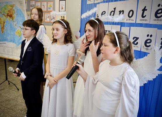 obchody Dnia Jedności Kaszubów w Zespole Szkół w Łebieniu