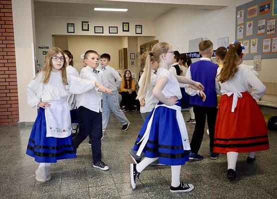 obchody Dnia Jedności Kaszubów w Zespole Szkół w Łebieniu