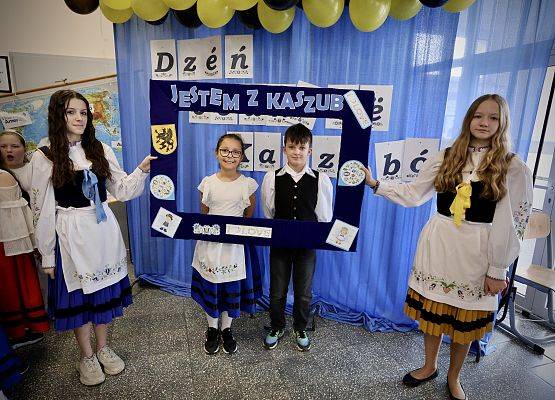 obchody Dnia Jedności Kaszubów w Zespole Szkół w Łebieniu
