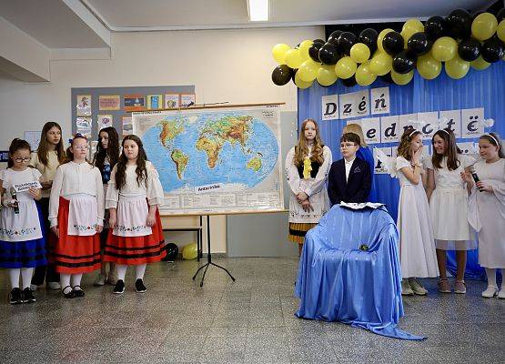 obchody Dnia Jedności Kaszubów w Zespole Szkół w Łebieniu