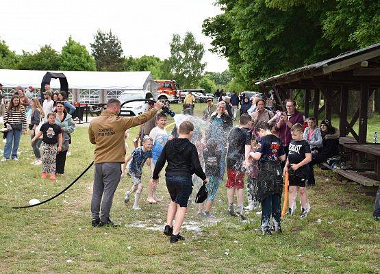 Grafika 40: Piknik Sportowo-Rodzinny w Łebieniu