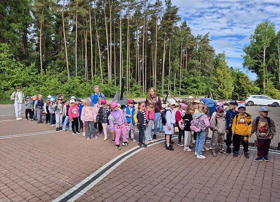 zdjęcie grupowe przedszkolaków