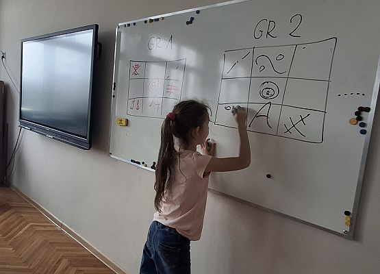 uczniowie podczas zajęć