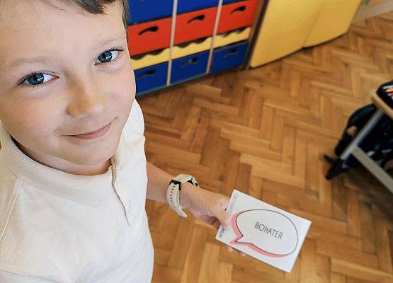 uczniowie wykonują zadania