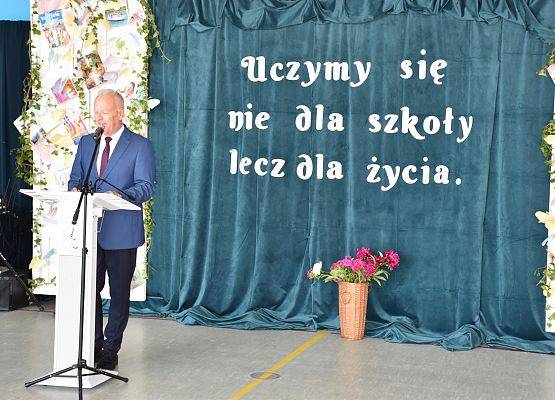 Grafika 5: Uroczyste zakończenie roku szkolnego 2025/2026