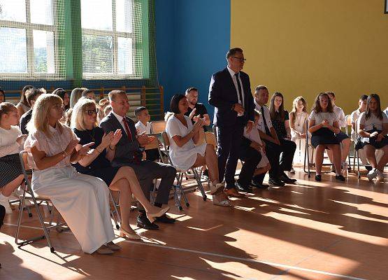 Grafika 6: Uroczyste zakończenie roku szkolnego 2025/2026