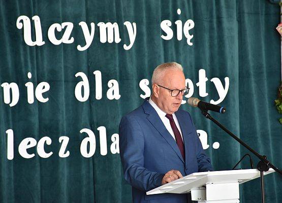 Grafika 8: Uroczyste zakończenie roku szkolnego 2025/2026