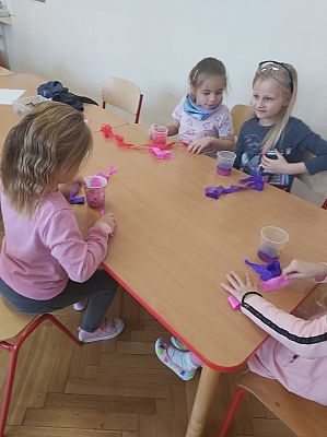 Grafika #14: Zajęcia rozwijające kompetencje kluczowe: matematyczne i przyrodniczo - chemiczne w kl. 0