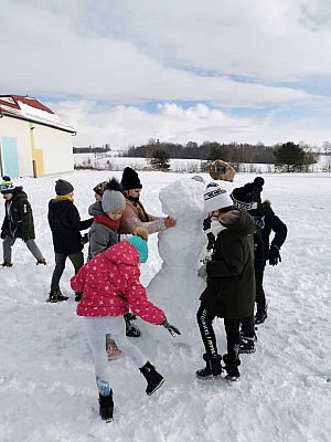 Grafika #1: ZIMOWE ZABAWY ZAWSZE BEZPIECZNE I ZDROWE