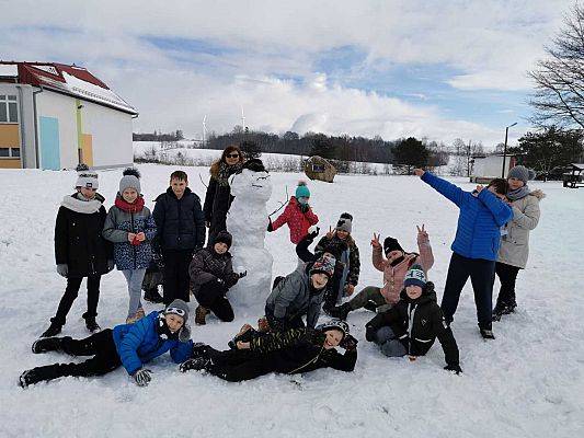 Grafika #0: ZIMOWE ZABAWY ZAWSZE BEZPIECZNE I ZDROWE