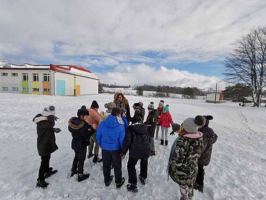Grafika #9: ZIMOWE ZABAWY ZAWSZE BEZPIECZNE I ZDROWE