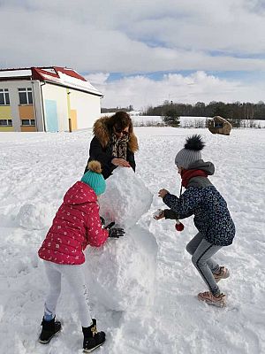Grafika #10: ZIMOWE ZABAWY ZAWSZE BEZPIECZNE I ZDROWE