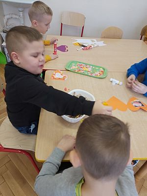 Grafika #1: Dzień Babci i Dziadka u 3,4,5 i 6- latków.