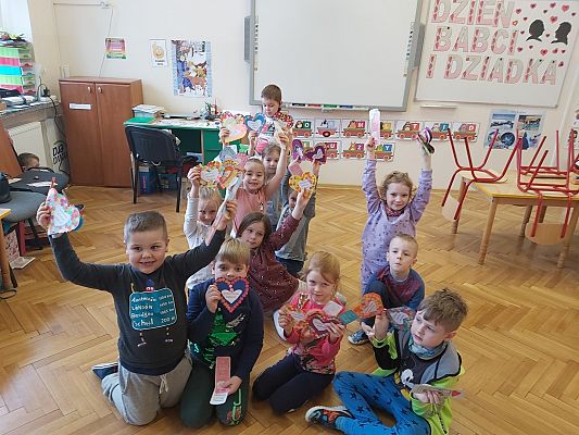 Grafika #10: Dzień Babci i Dziadka u 3,4,5 i 6- latków.