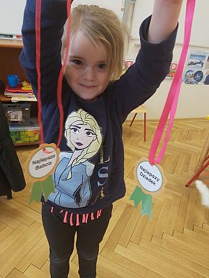 Grafika #2: Dzień Babci i Dziadka u 3,4,5 i 6- latków.