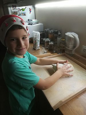 Grafika #15: ŚWIĘTA TUŻ TUŻ