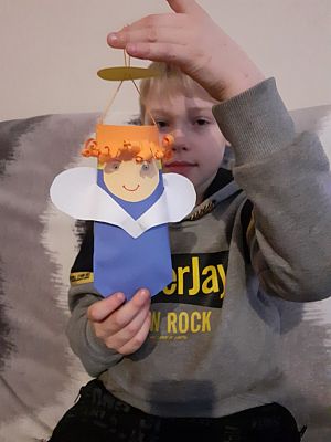 Grafika #18: ŚWIĘTA TUŻ TUŻ