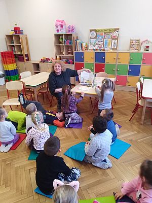 Grafika #1: Projekt "Magiczna moc bajek"