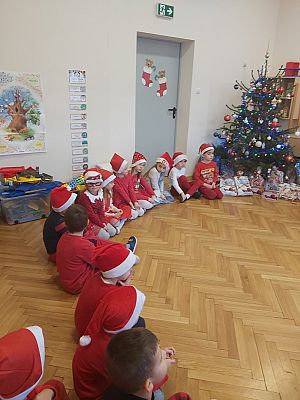 Grafika #17: Wizyta Świętego Mikołaja w Przedszkolu