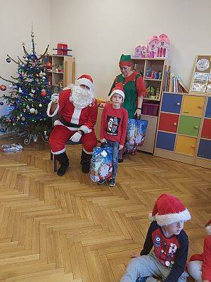 Grafika #11: Wizyta Świętego Mikołaja w Przedszkolu