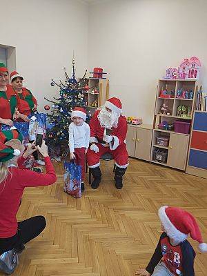 Grafika #10: Wizyta Świętego Mikołaja w Przedszkolu