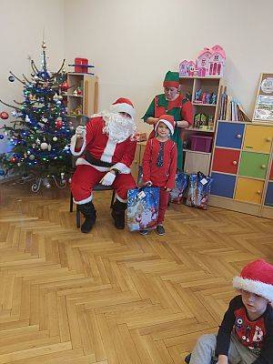 Grafika #8: Wizyta Świętego Mikołaja w Przedszkolu
