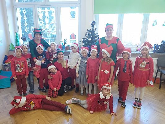 Grafika #1: Wizyta Świętego Mikołaja w Przedszkolu