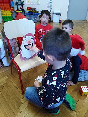 Grafika #21: Wizyta Świętego Mikołaja w Przedszkolu