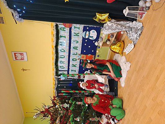 Grafika #46: Wizyta Świętego Mikołaja w Przedszkolu