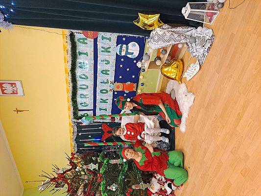 Grafika #43: Wizyta Świętego Mikołaja w Przedszkolu
