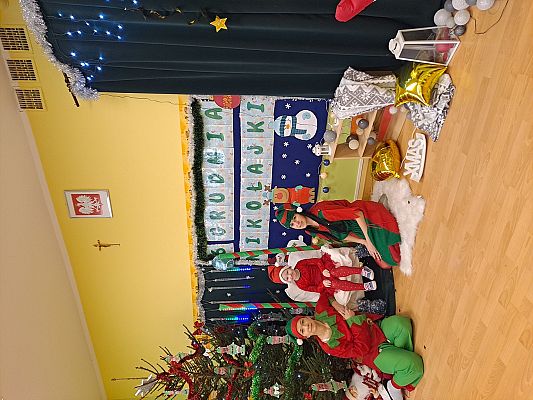 Grafika #45: Wizyta Świętego Mikołaja w Przedszkolu